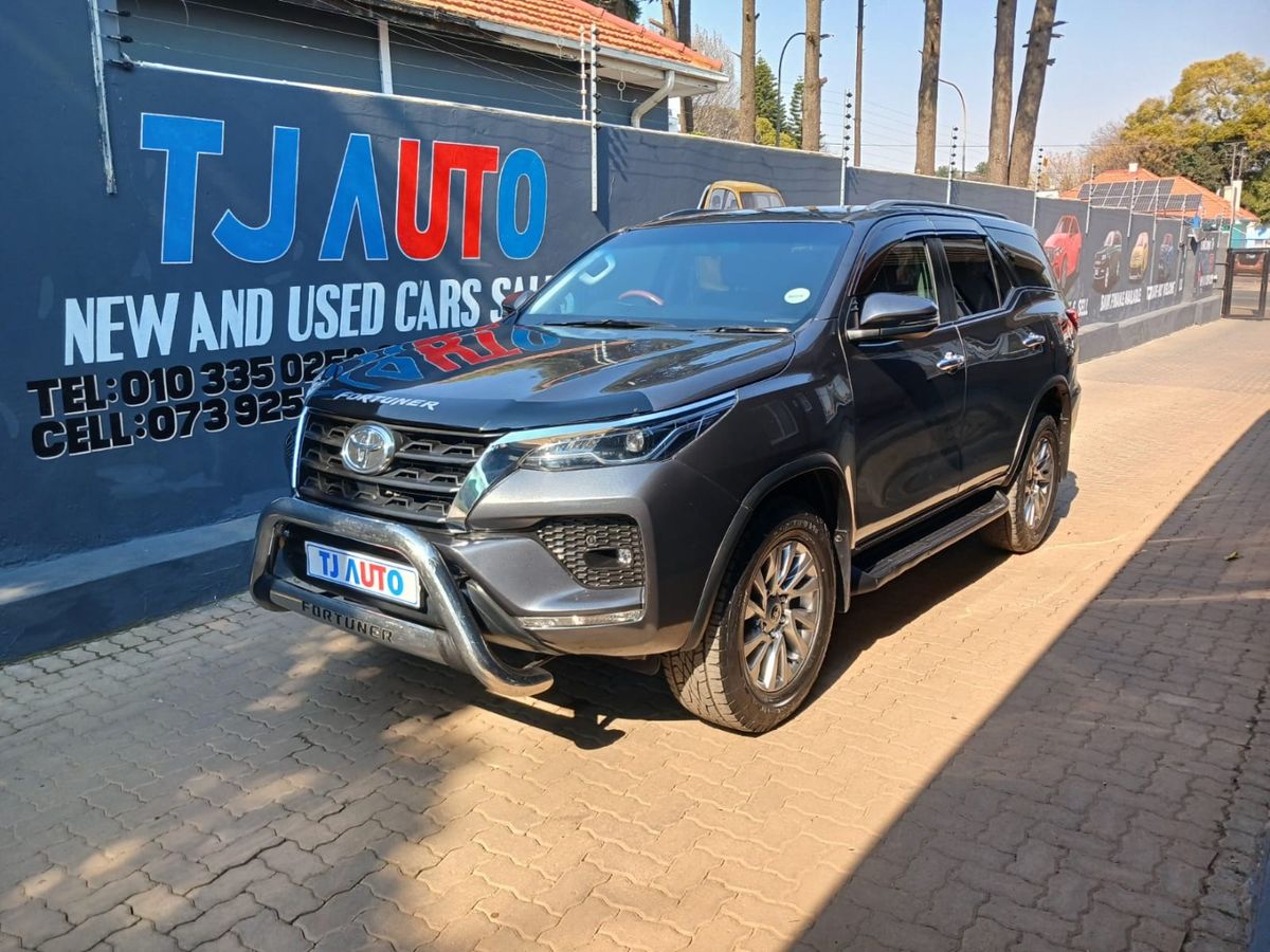 2017 Toyota Fortuner 2.8 GD-6 Raised Body