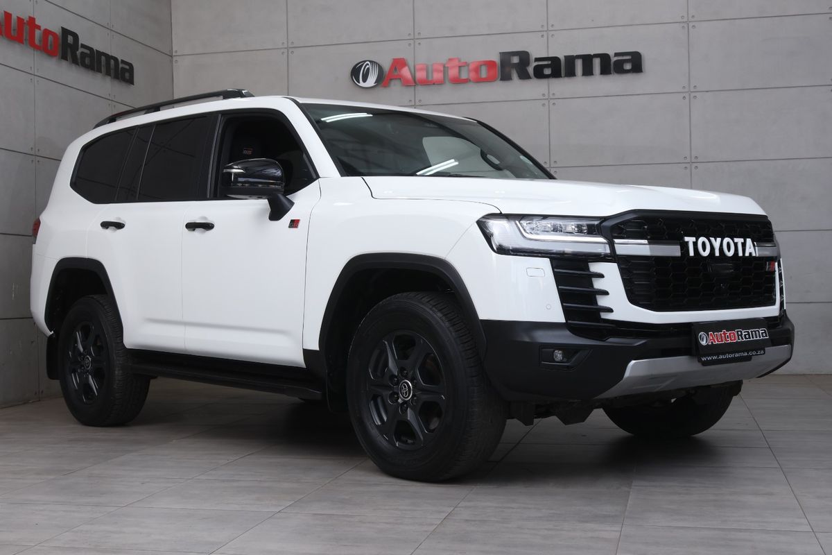 2025 Toyota Land Cruiser 300 V6 3.5 T GR-S