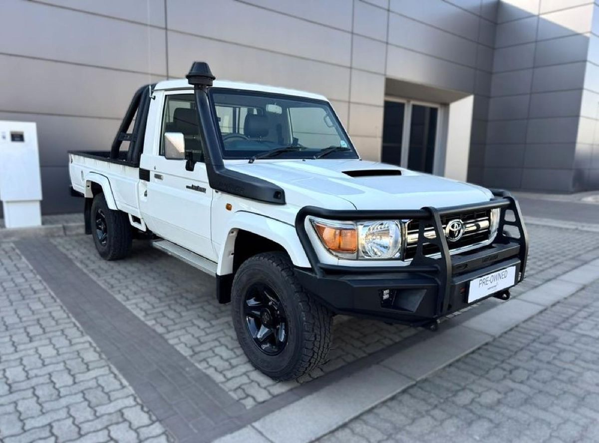 2021 Toyota Land Cruiser 79 4.5 D Single-Cab