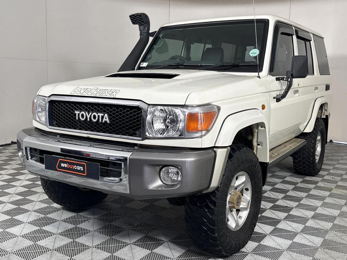 2020 Toyota Land Cruiser 76 4.5 D V8 Station Wagon