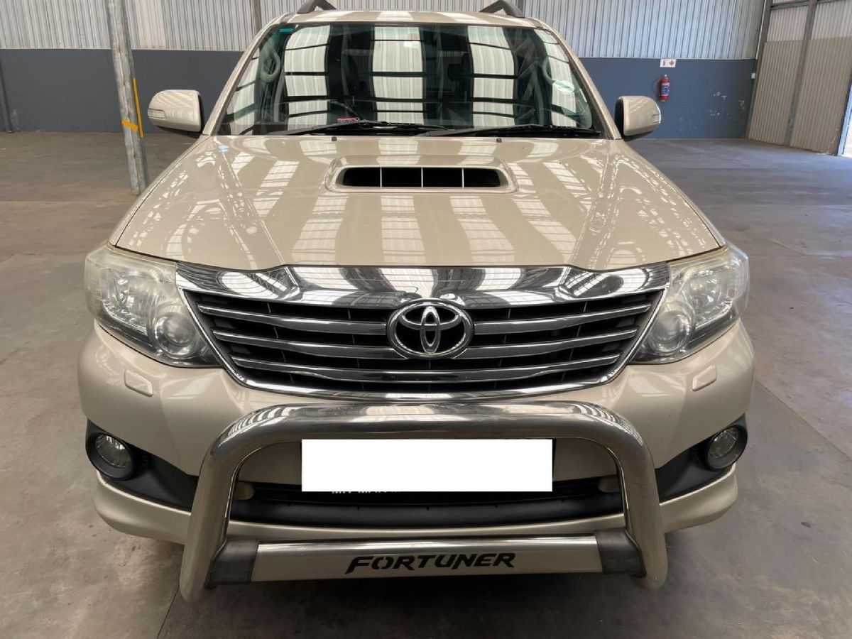 2014 Toyota Fortuner 3.0 D-4D Raised Body Auto