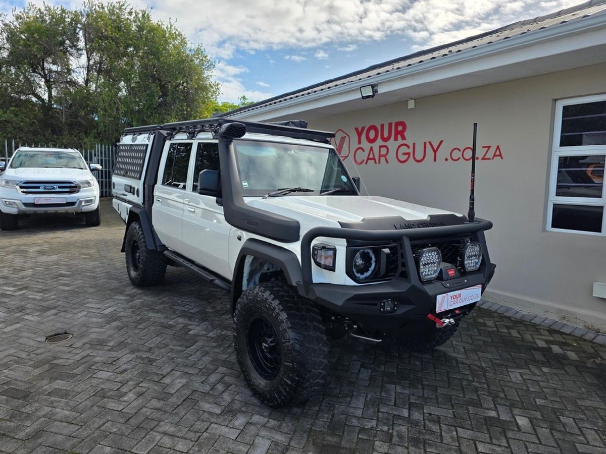 2025 Toyota Land Cruiser 79 4.5 D Double-Cab