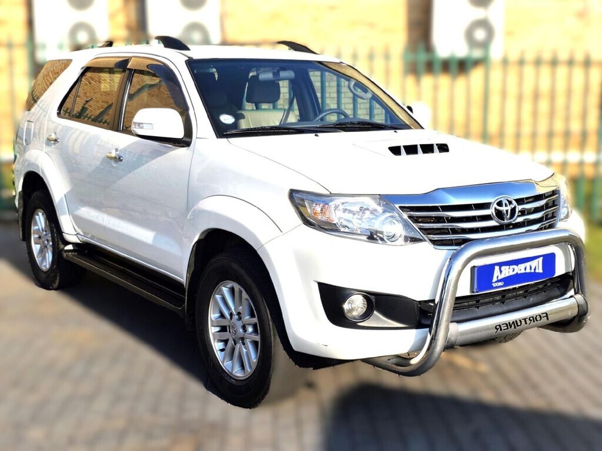 2012 Toyota Fortuner 2.5 D-4D Raised Body