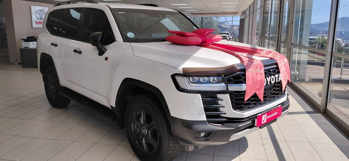 2023 Toyota Land Cruiser 300 V6 3.3 D GR-S