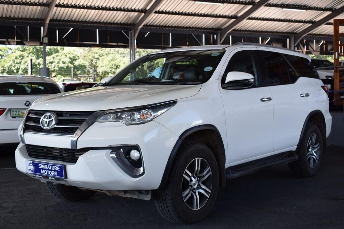 2018 Toyota Fortuner 2.4 GD-6 Raised Body