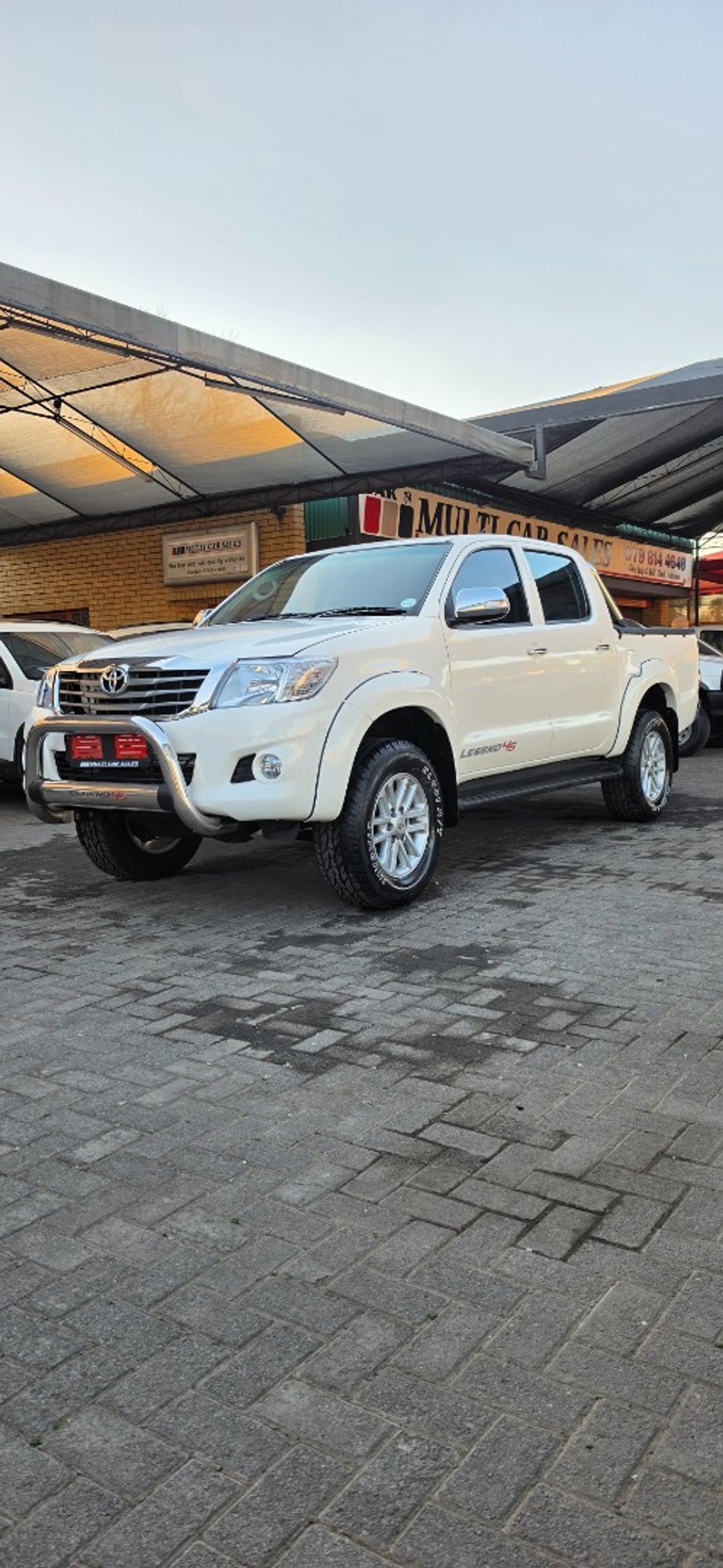 2013 Toyota Hilux 2.7 VVTi Raider Raised Body Double-Cab