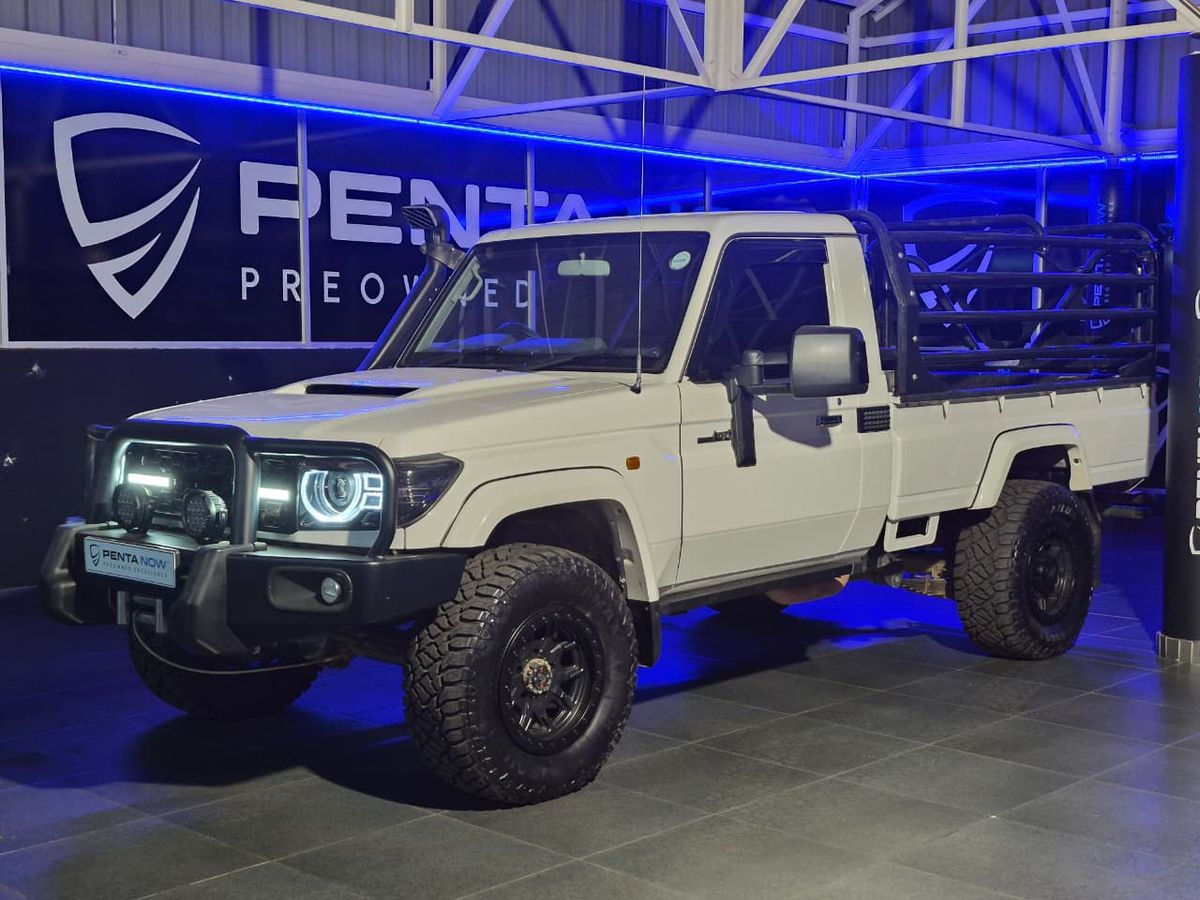 2018 Toyota Land Cruiser 79 4.5 D Single-Cab