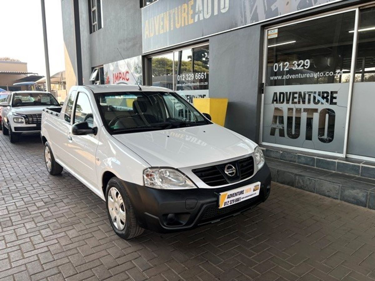 2021 Nissan NP200 1.6 A/C Safety Pack