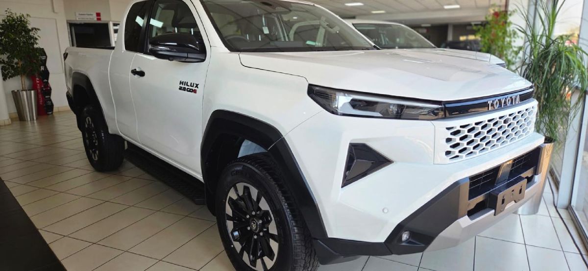 2026 Toyota Hilux 2.8 GD-6 RB Raider X Auto Extended Cab