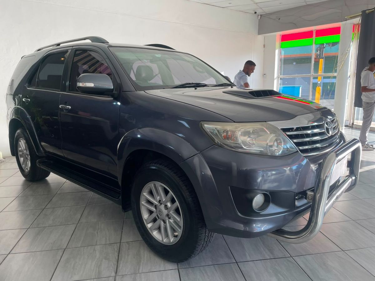 2014 Toyota Fortuner 2.5 D-4D Raised Body Auto