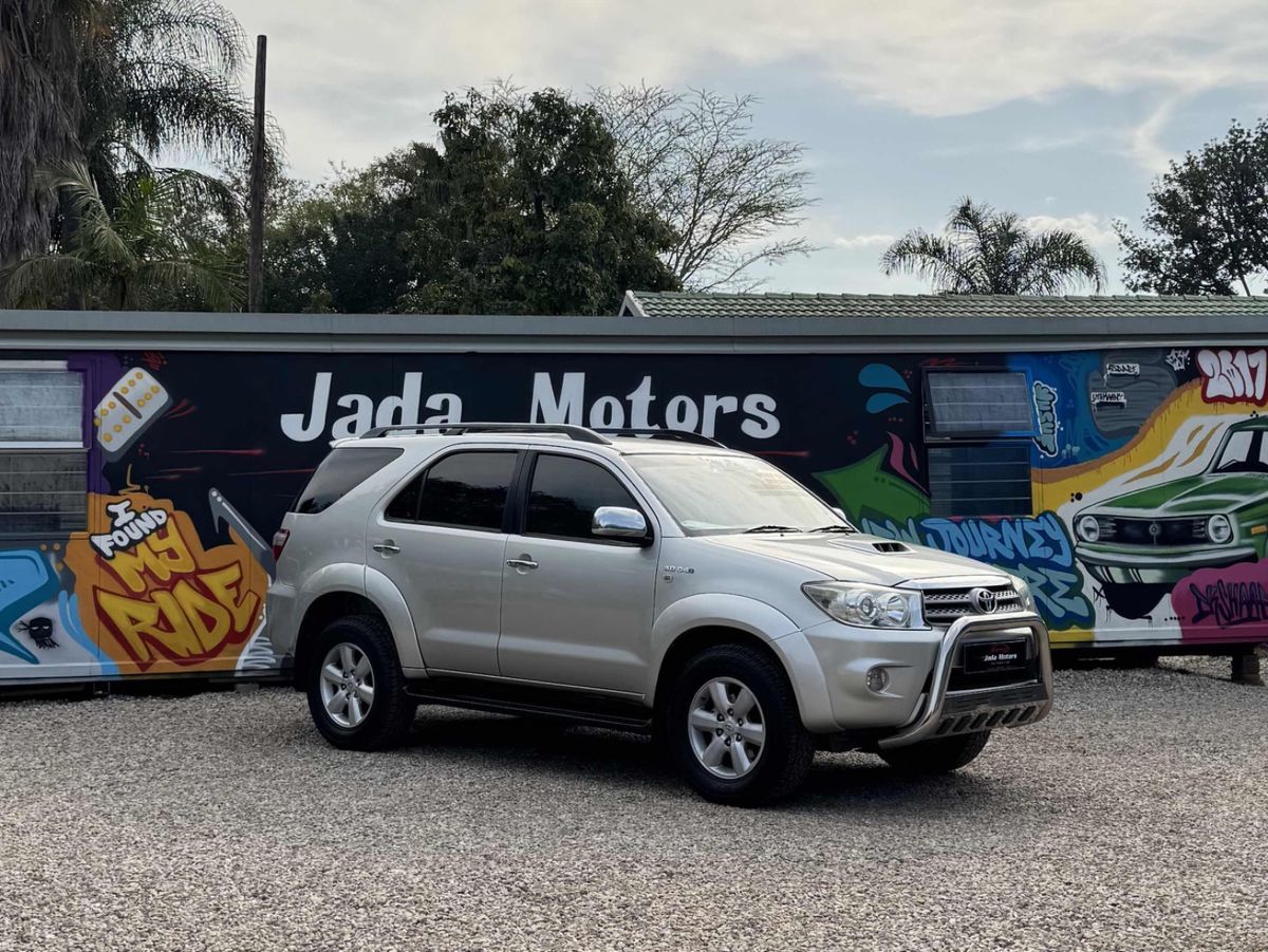 2010 Toyota Fortuner 3.0 D-4D Raised Body