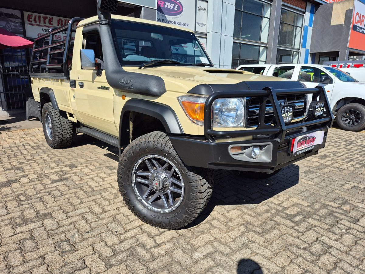 2019 Toyota Land Cruiser 79 4.5 4D LX V Single-Cab