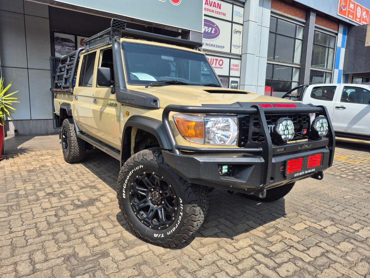 2022 Toyota Land Cruiser 79 4.5 D Double-Cab
