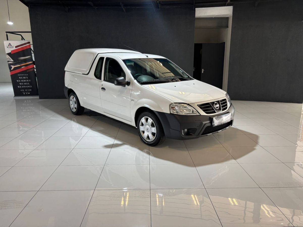 2023 Nissan NP200 1.6 A/C Safety Pack