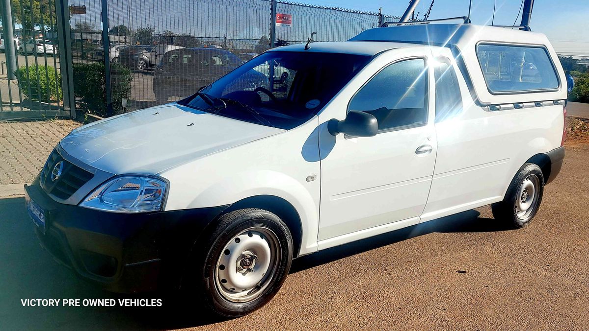 2019 Nissan NP200 1.6 A/C Safety Pack