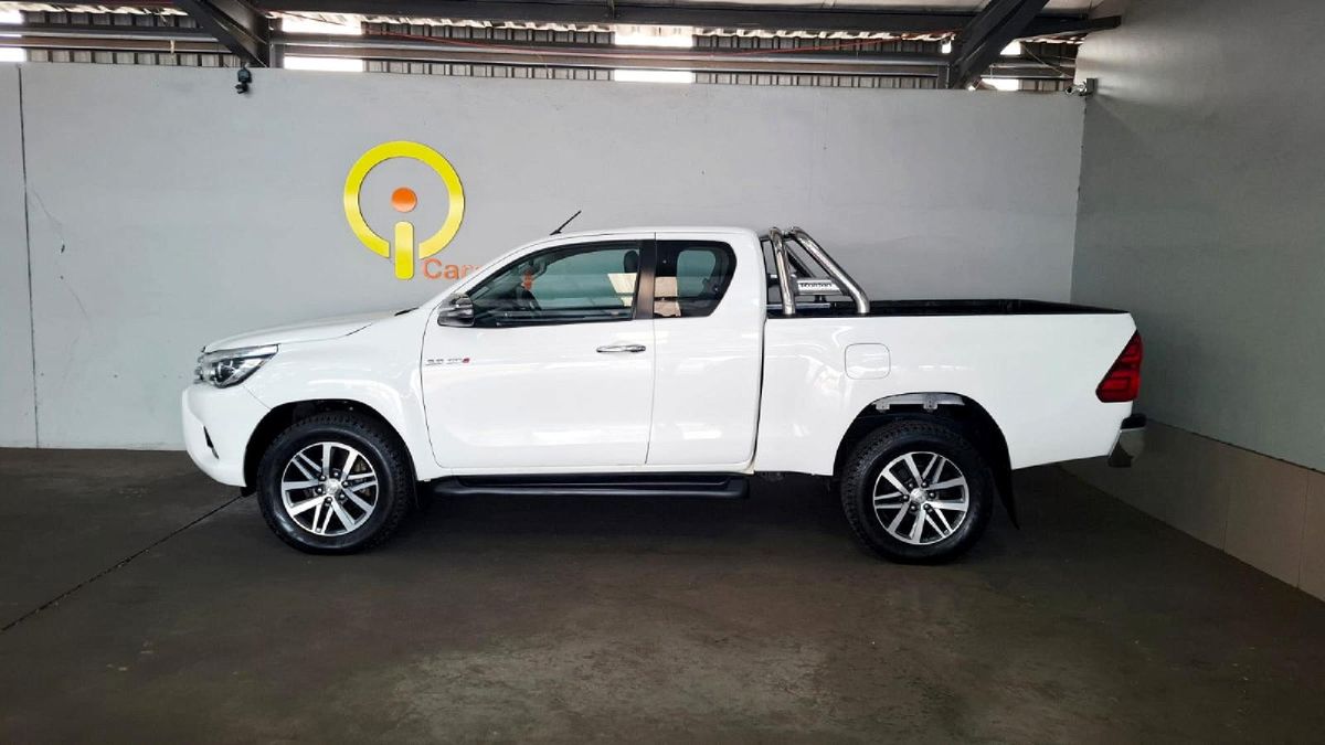 2018 Toyota Hilux 2.8 GD-6 Raised Body Raider 4x4 Extra Cab Auto