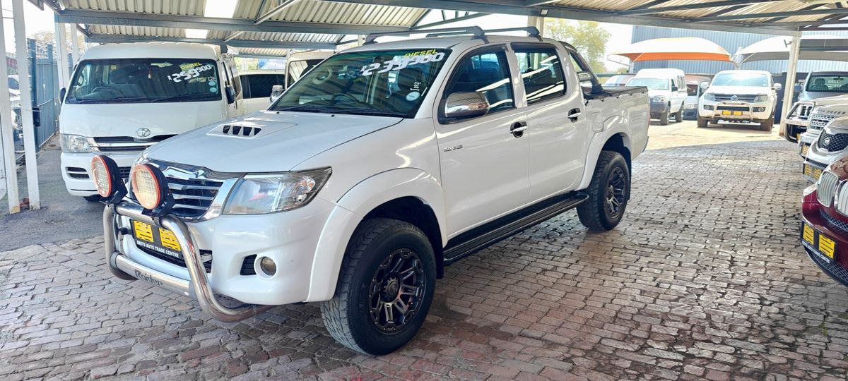 2011 Toyota Hilux 3.0 D-4D Raider Raised Body Double-Cab