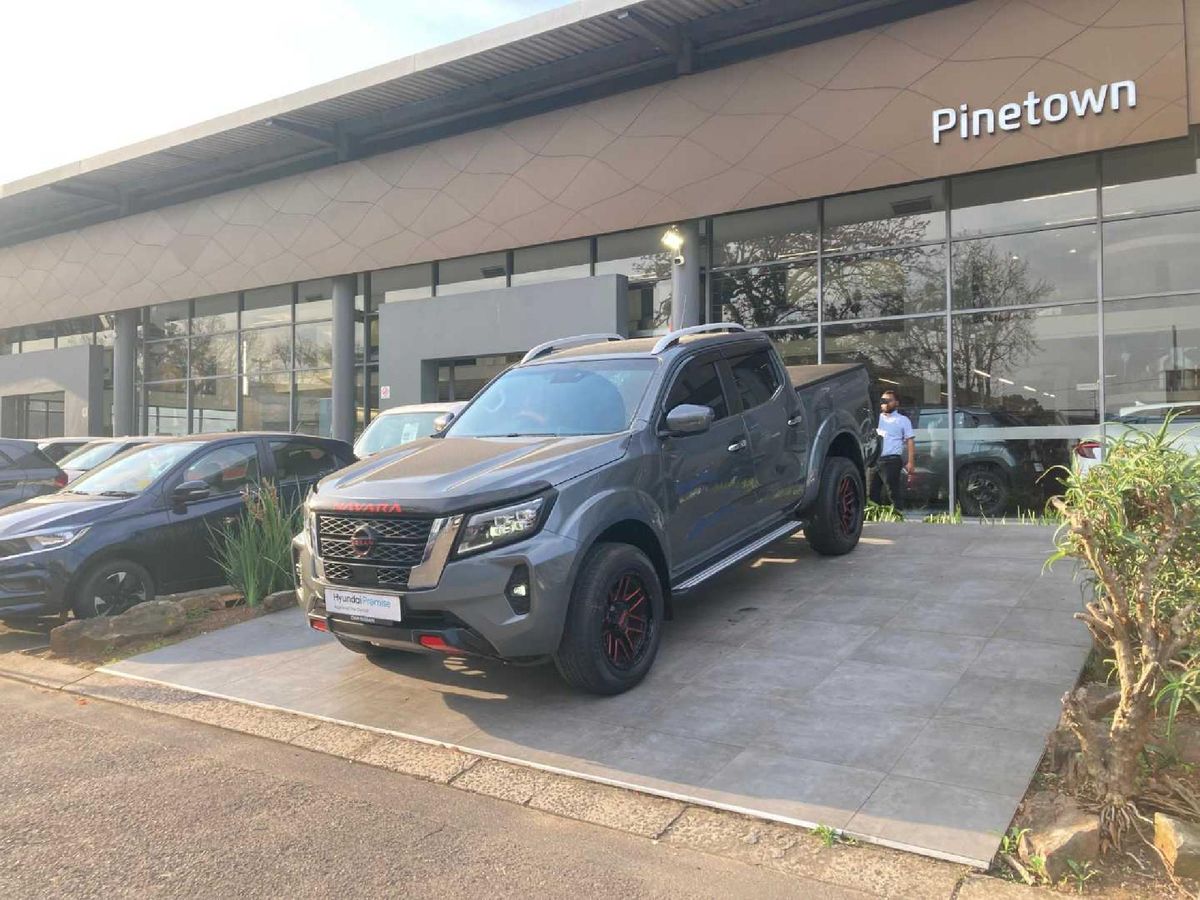 2025 Nissan Navara 2.5 DDTi LE Plus Auto Double-Cab