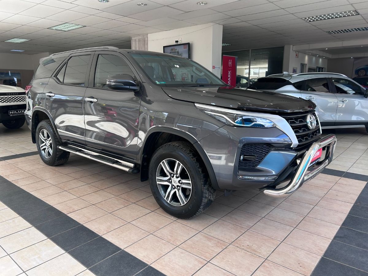 2022 Toyota Fortuner 2.4 GD-6 Raised Body Auto