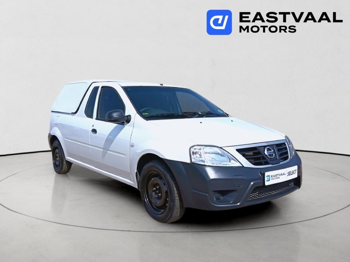 2022 Nissan NP200 1.6 A/C Safety Pack