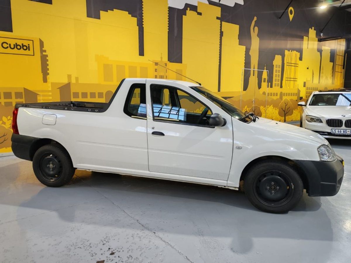 2022 Nissan NP200 1.6 A/C Safety Pack