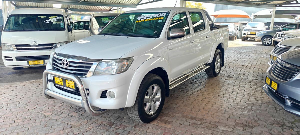 2012 Toyota Hilux 4.0 V6 Raider Raised Body Auto Double-Cab
