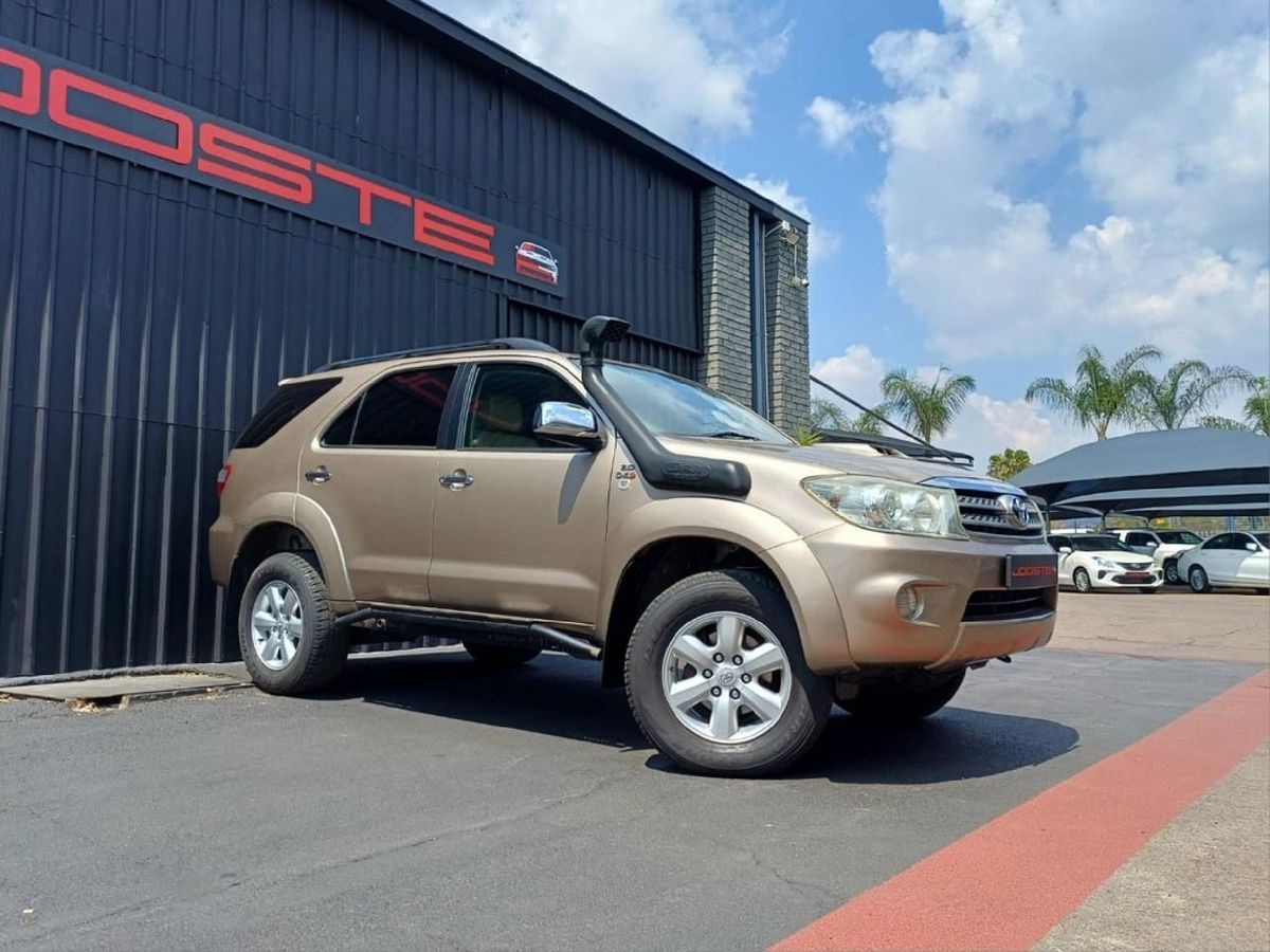 2009 Toyota Fortuner 3.0 D-4D Raised Body 4x4