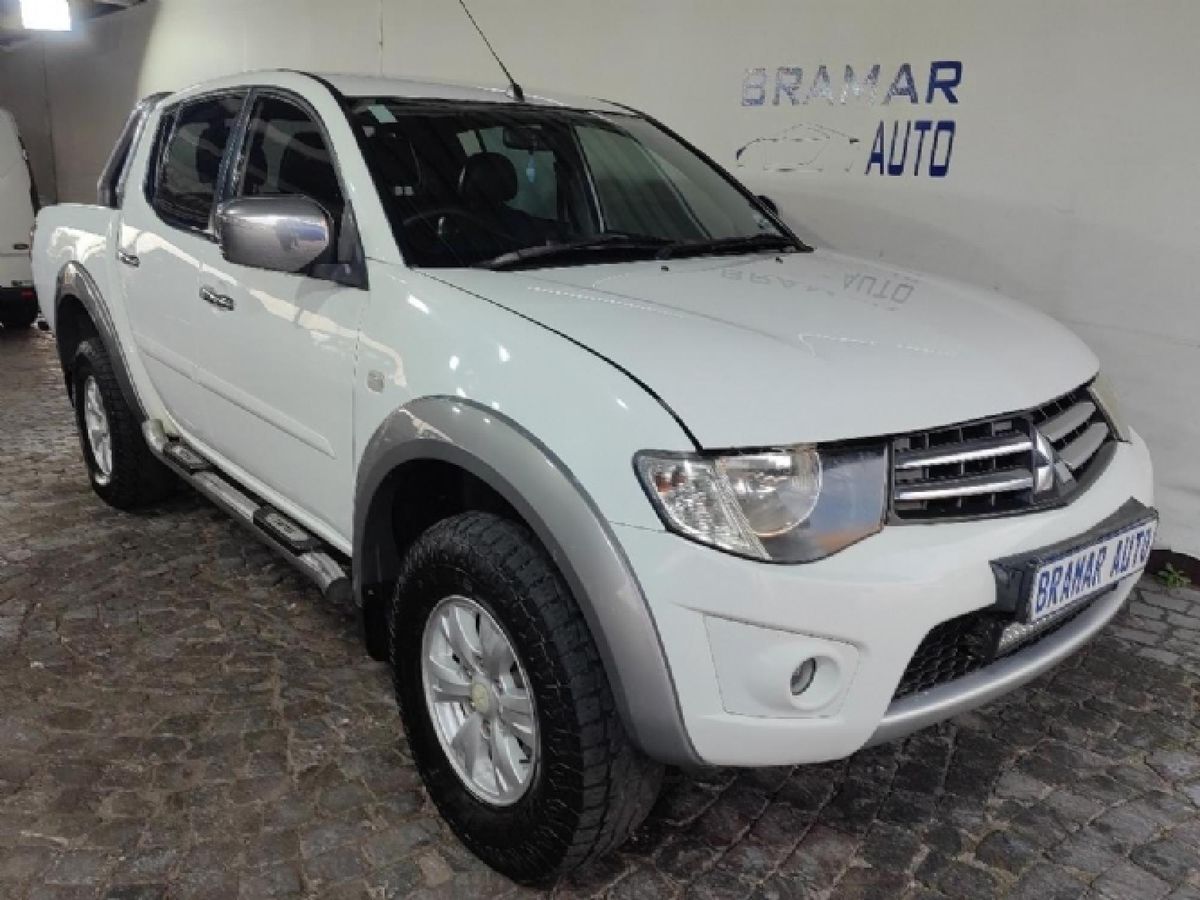 2013 Mitsubishi Triton 3.2 DI-D 4x4 Double-Cab