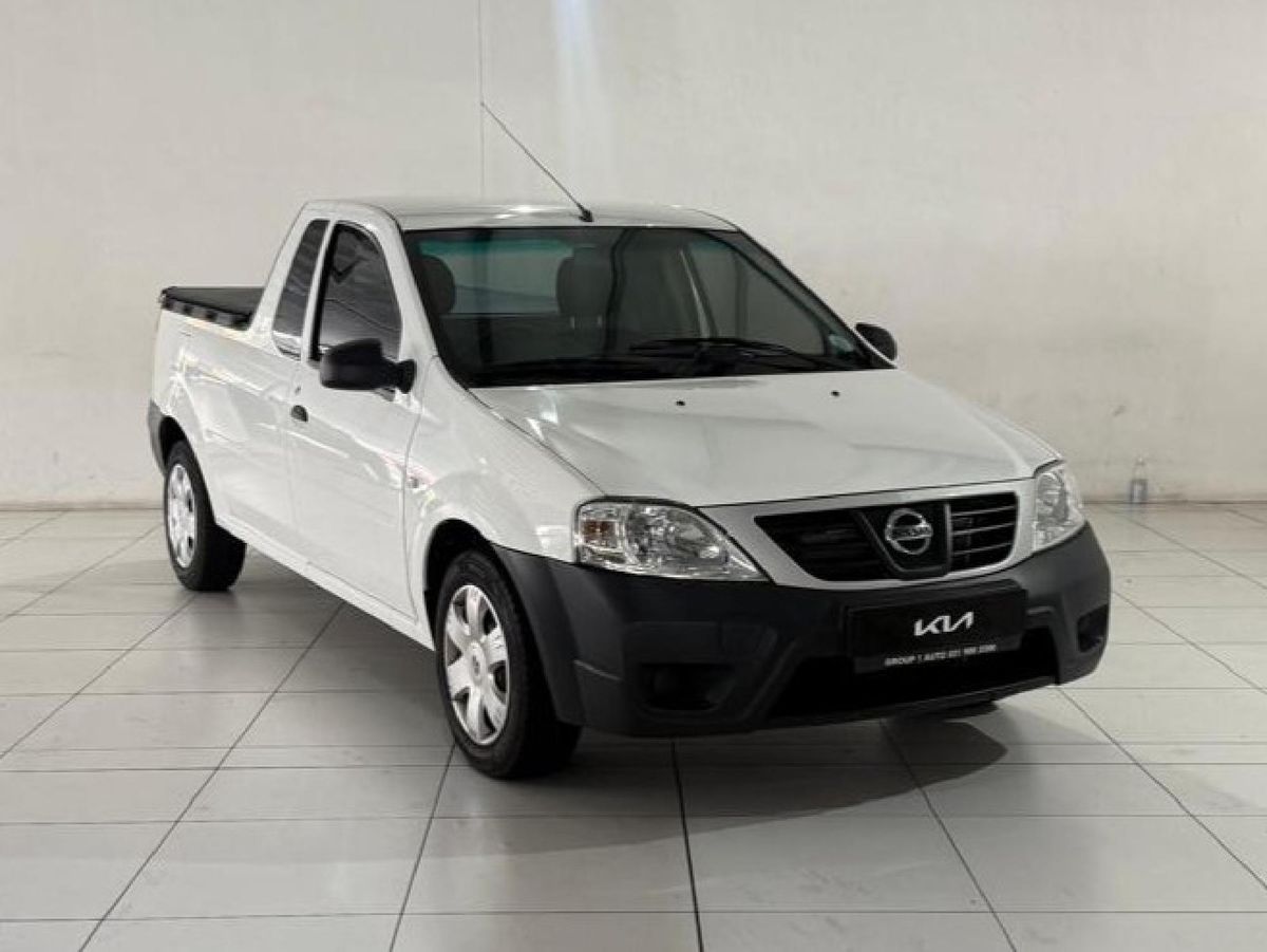 2024 Nissan NP200 1.6 A/C Safety Pack