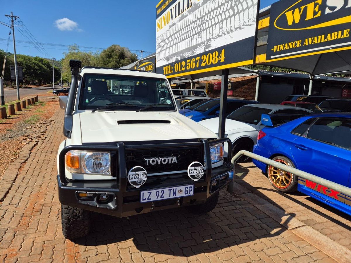 2014 Toyota Land Cruiser 79 4.5 4D LX V Single-Cab
