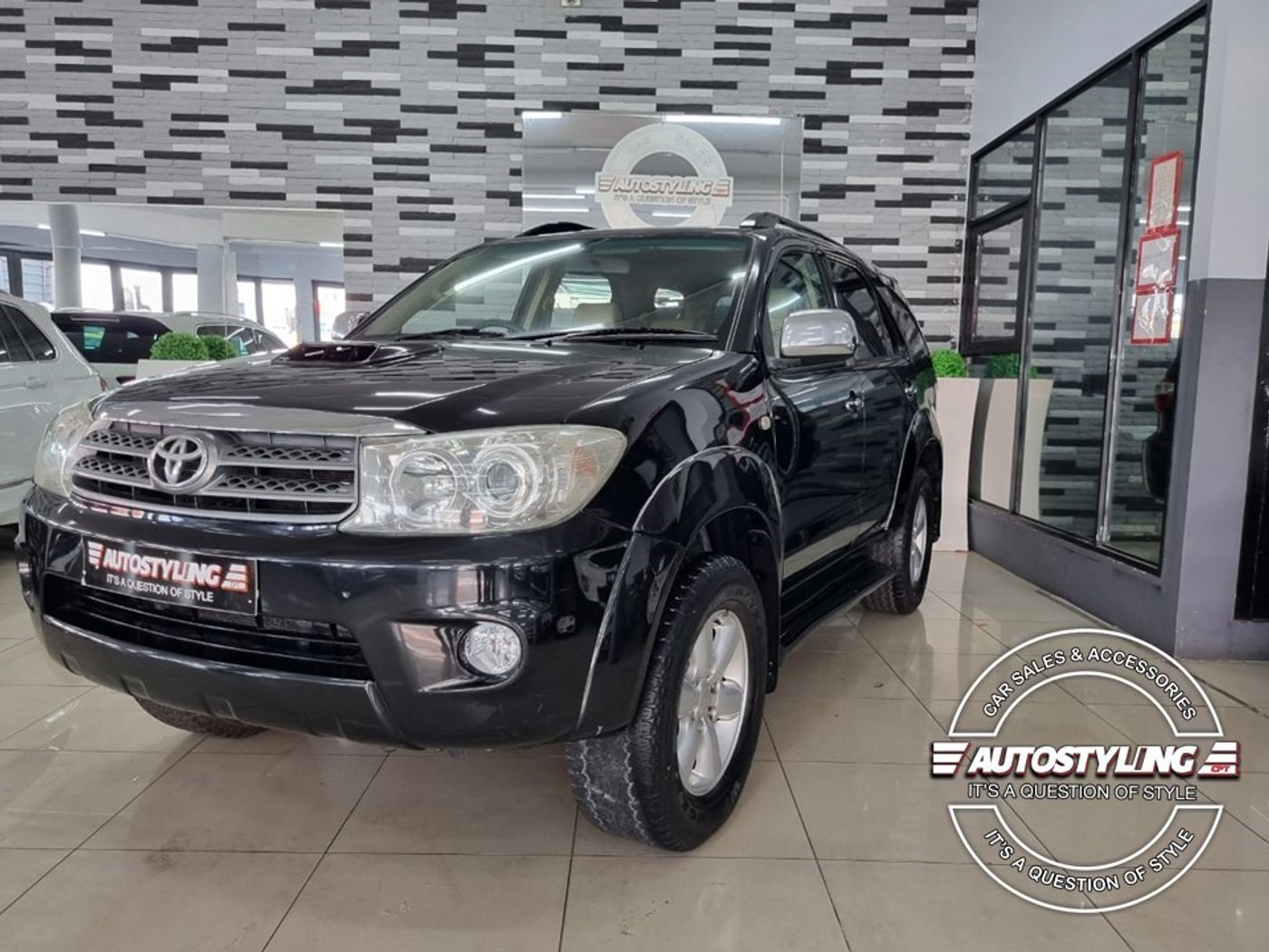 2010 Toyota Fortuner 3.0 D-4D Raised Body
