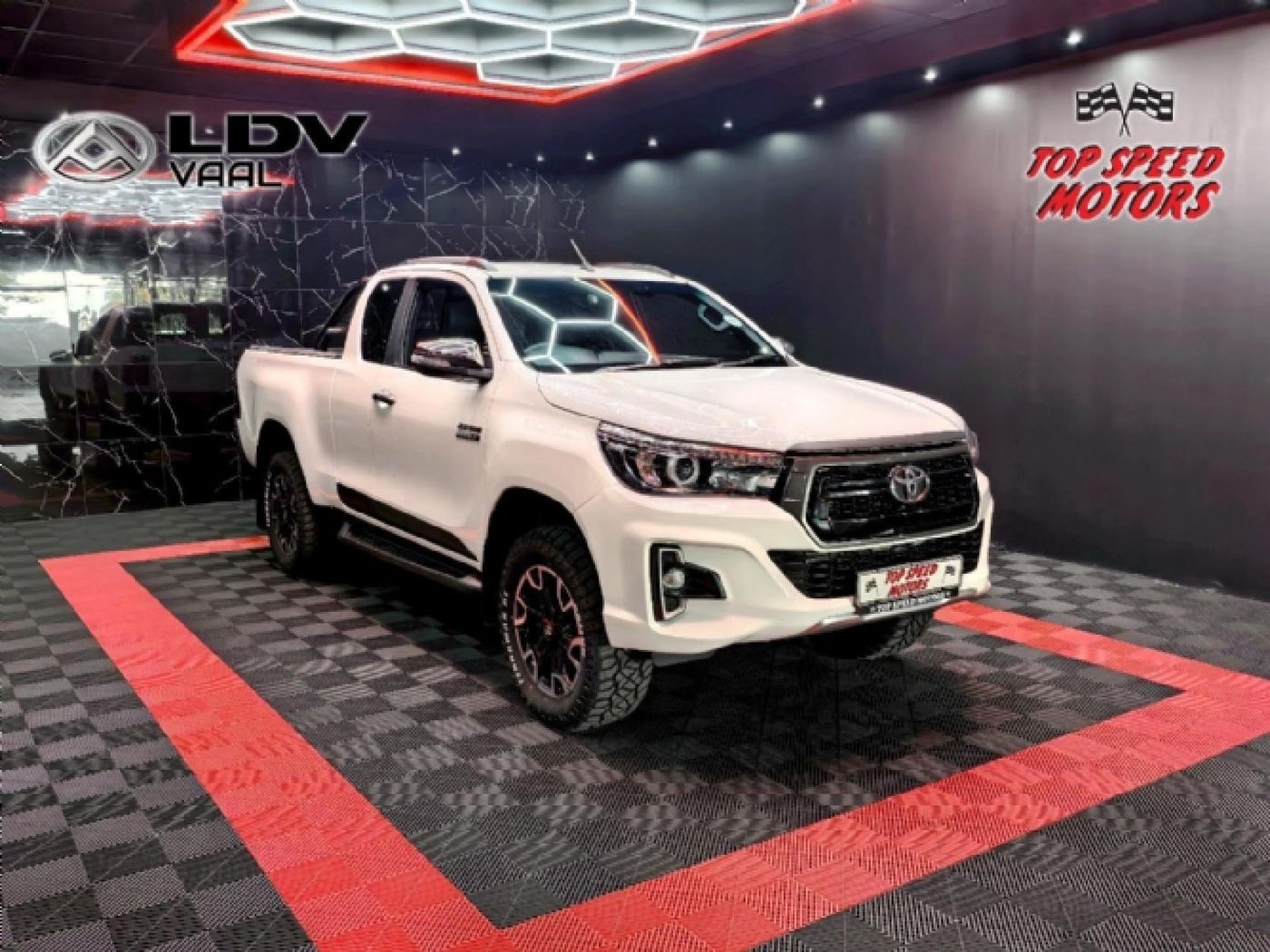 2019 Toyota Hilux 2.8 GD-6 Raised Body Raider Auto Extended Cab