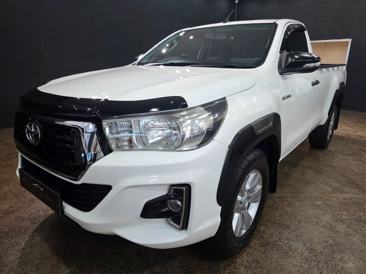 2017 Toyota Hilux 2.4 GD-6 Raised Body SRX Single-Cab