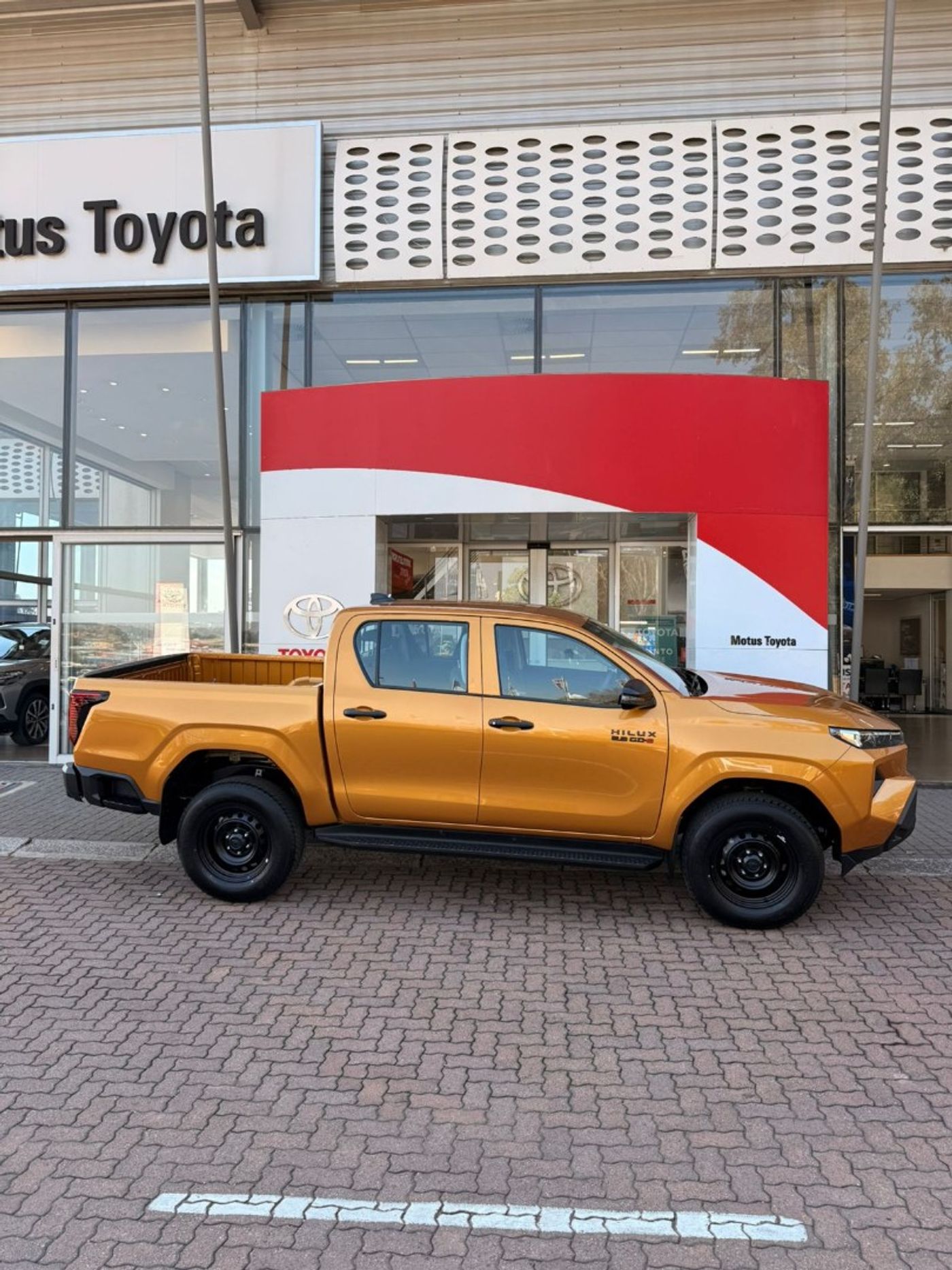 2026 Toyota Hilux 2.8 GD-6 RB SRX Auto Double-Cab
