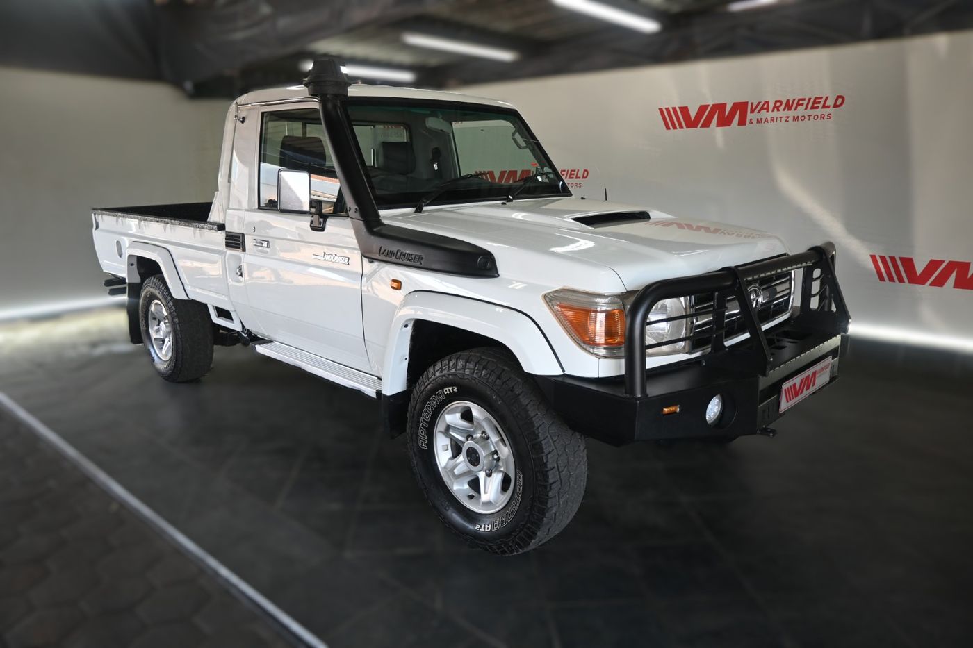2016 Toyota Land Cruiser 79 4.5 D Single-Cab