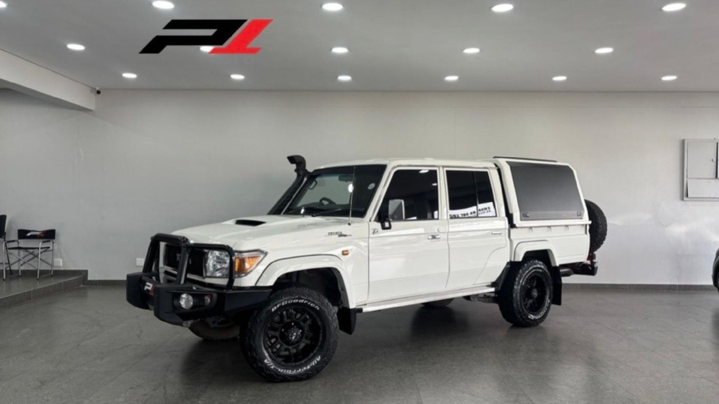 2022 Toyota Land Cruiser 79 4.5 D 70th Edition Double-Cab