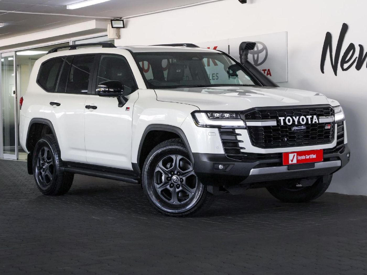 2025 Toyota Land Cruiser 300 V6 3.3D GR-S