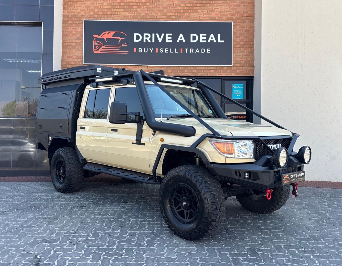 2013 Toyota Land Cruiser 79 4.0 Double-Cab