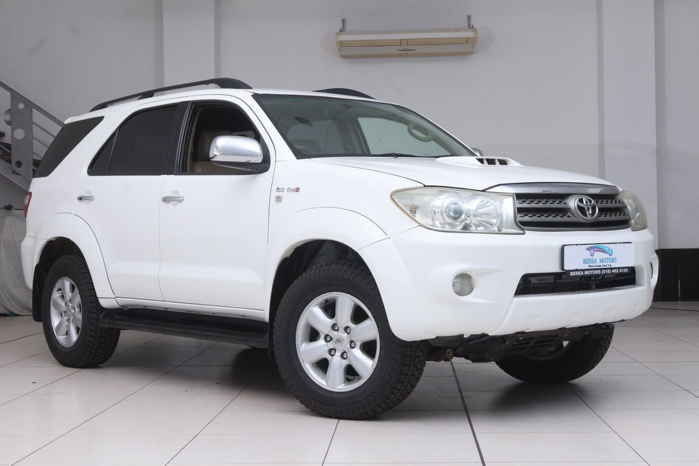 2011 Toyota Fortuner 3.0 D-4D Raised Body 4x4
