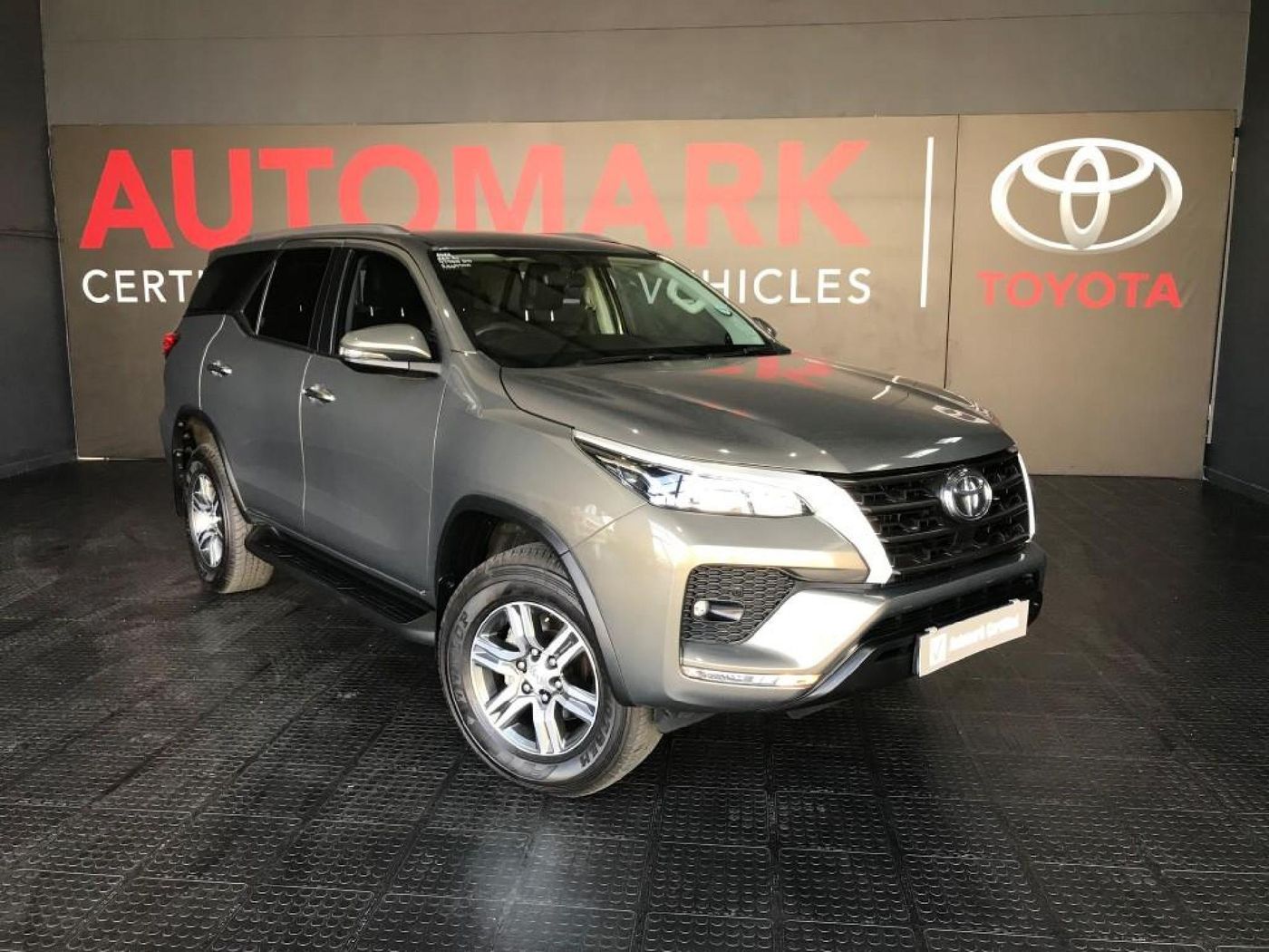 2022 Toyota Fortuner 2.4 GD-6 Raised Body Auto