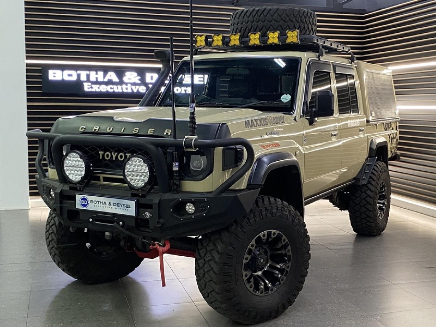 2017 Toyota Land Cruiser 79 4.5 D Double-Cab