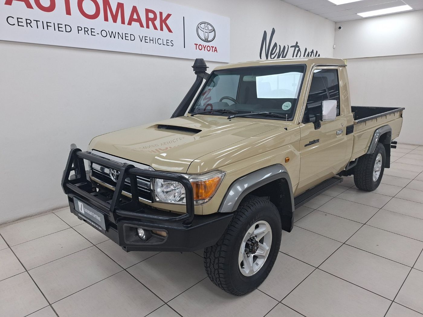 2015 Toyota Land Cruiser 79 4.5D V8 Single-Cab