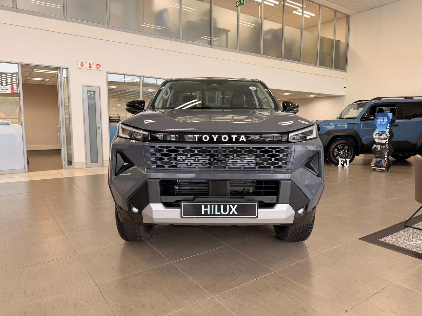 2026 Toyota Hilux 2.8 GD-6 RB Raider X Auto Extended Cab