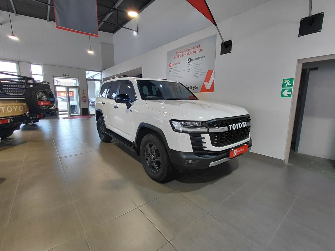 2025 Toyota Land Cruiser 300 V6 3.3 D GR-S