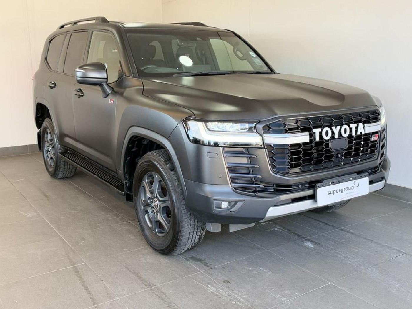 2024 Toyota Land Cruiser 300 V6 3.5 T GR-S