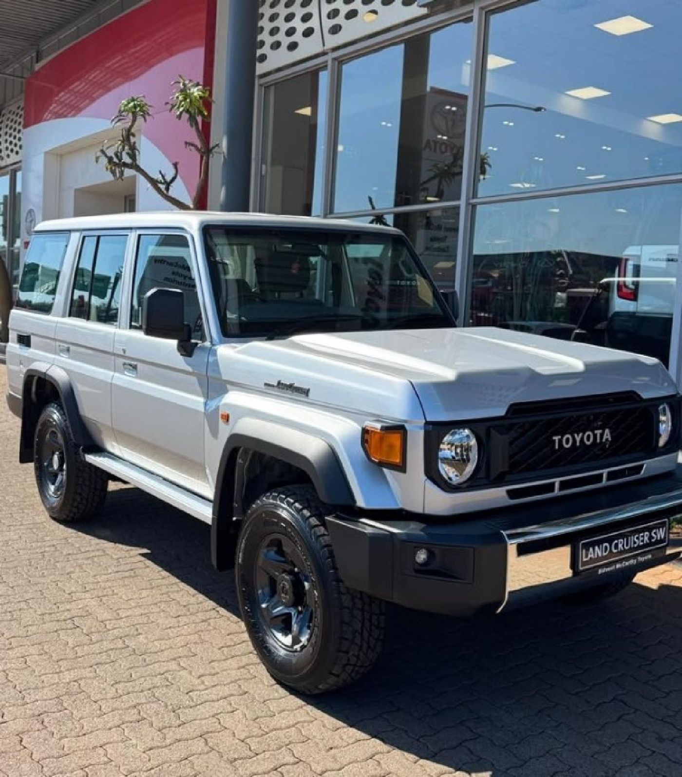 2026 Toyota Land Cruiser 76 2.8 GD-6 Station Wagon