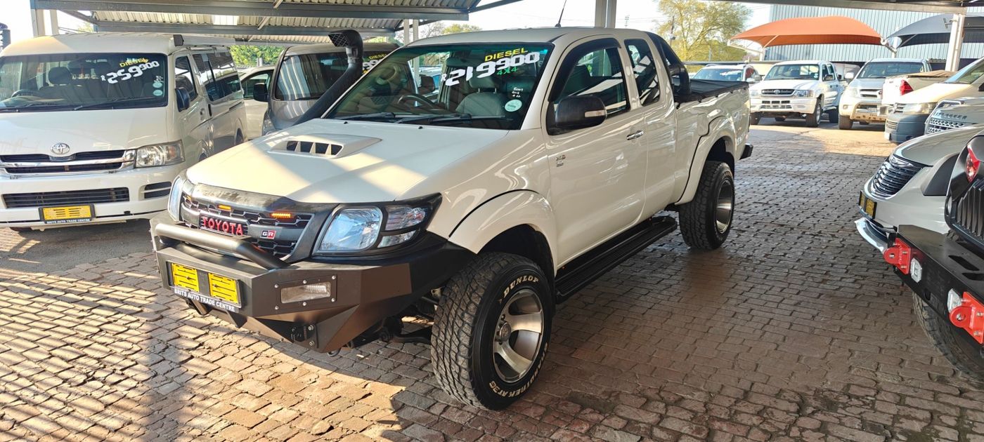 2012 Toyota Hilux 3.0 D-4D Raider Xtra-Cab 4x4