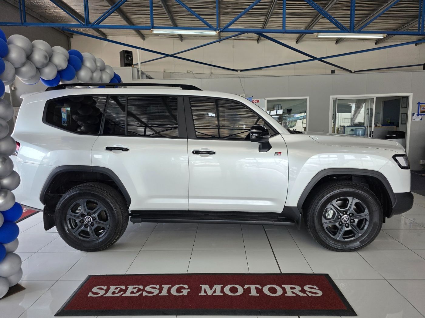 2023 Toyota Land Cruiser 300 V6 3.3 D GR-S
