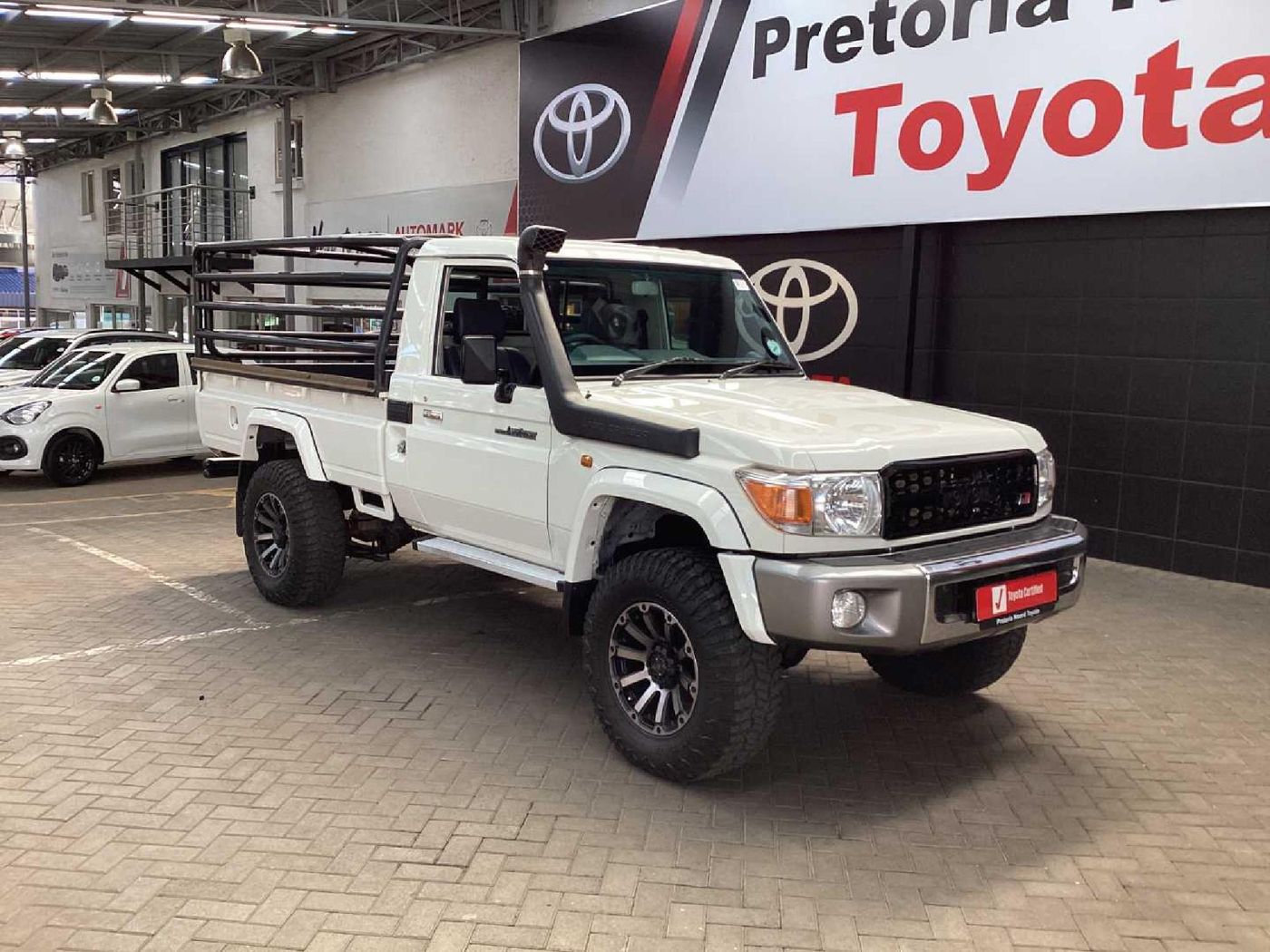 2016 Toyota Land Cruiser 79 4.0 Single-Cab