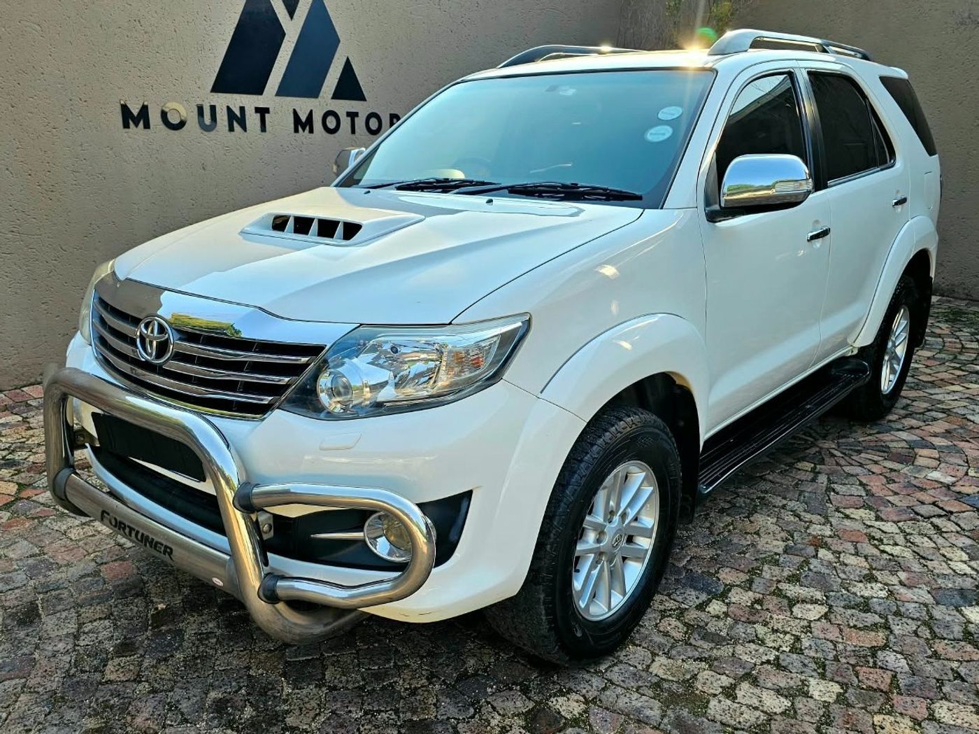 2015 Toyota Fortuner 3.0 D-4D Raised Body